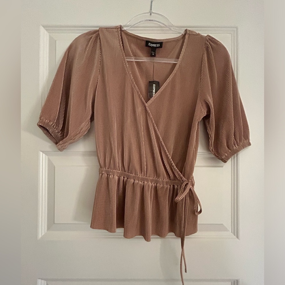 Express tan/gold tie-front blouse size XS NWT